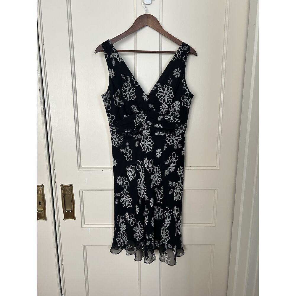 Vintage Y2K Nine West Silk Floral Dress Womens Size 10 Black White Classic
